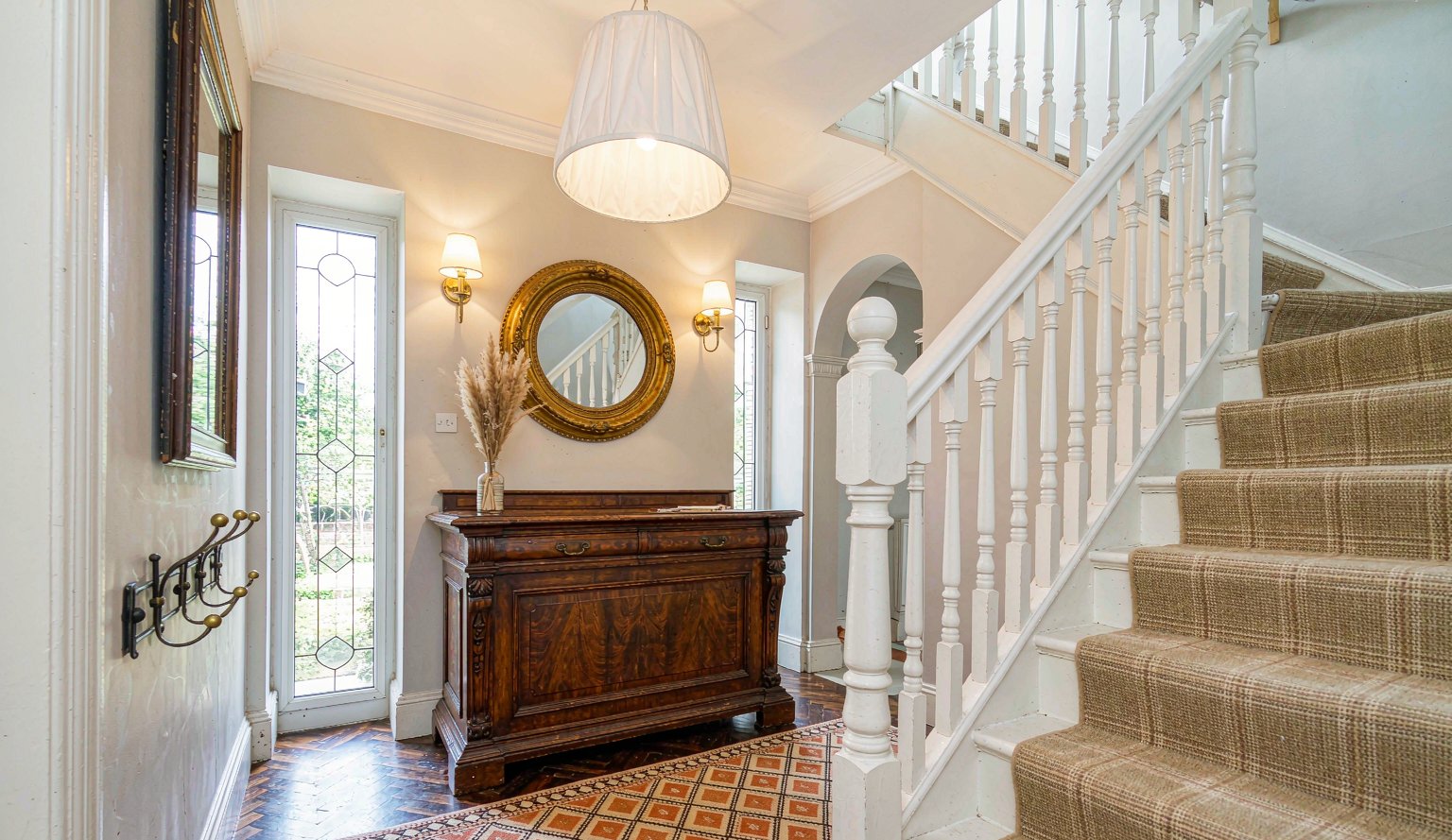 Home Entrance hallway with console table and mirror
